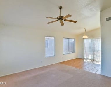 4941 E Colby Street - Photo Thumbnail 3