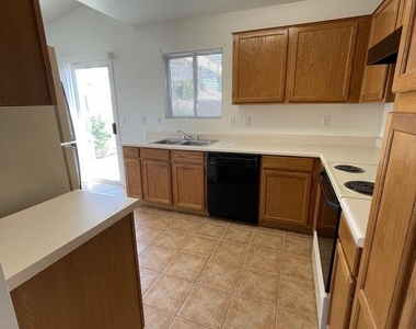 4941 E Colby Street - Photo Thumbnail 8