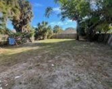 516 20th Street - Photo Thumbnail 6