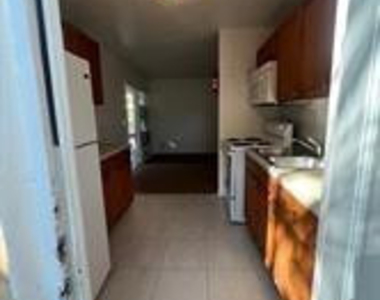 516 20th Street - Photo Thumbnail 8