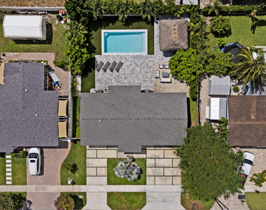 112 Se 14th Street - Photo Thumbnail 34