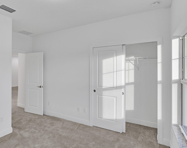 585 Sanderling Circle - Photo Thumbnail 40