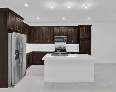 585 Sanderling Circle - Photo Thumbnail 12