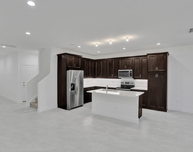 585 Sanderling Circle - Photo Thumbnail 4