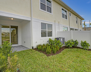 585 Sanderling Circle - Photo Thumbnail 2