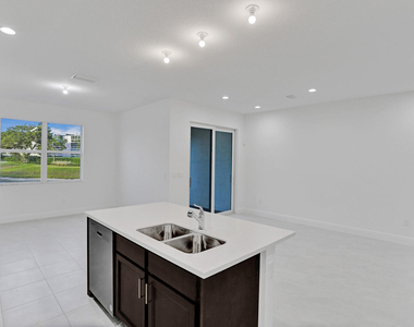 585 Sanderling Circle - Photo Thumbnail 11
