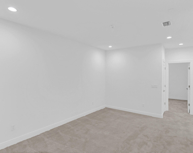 585 Sanderling Circle - Photo Thumbnail 29