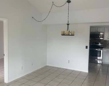 1627 Se Green Acres Circle - Photo Thumbnail 4