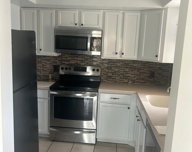1627 Se Green Acres Circle - Photo Thumbnail 2