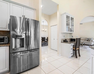 13514 Northumberland Circle - Photo Thumbnail 10
