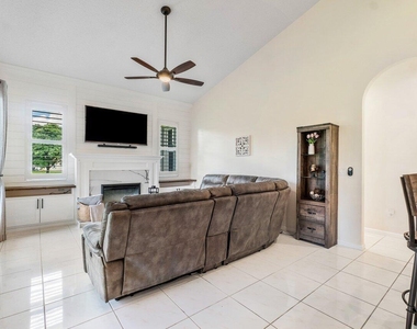 13514 Northumberland Circle - Photo Thumbnail 12