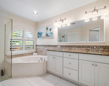 13514 Northumberland Circle - Photo Thumbnail 15