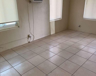 1304 Nw 4th Street - Photo Thumbnail 6