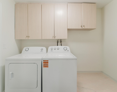 1424 Sw 13th Drive - Photo Thumbnail 10