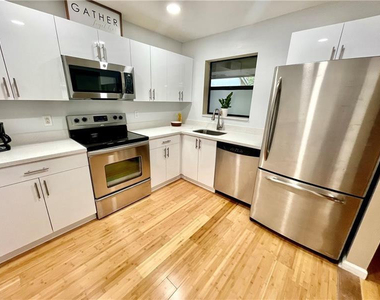 3561 Nw 35th Street - Photo Thumbnail 1