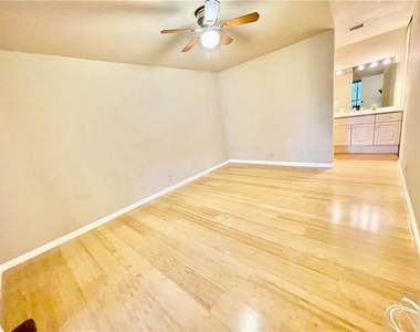 3561 Nw 35th Street - Photo Thumbnail 5