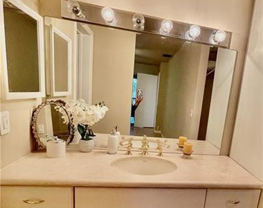 3561 Nw 35th Street - Photo Thumbnail 7
