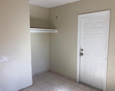 829 Nw 10th Terrace - Photo Thumbnail 6