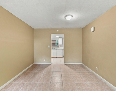 4106 Riverside Drive - Photo Thumbnail 12