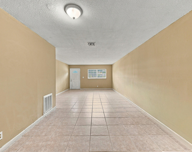 4106 Riverside Drive - Photo Thumbnail 13