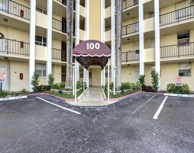 100 Paradise Harbour Boulevard - Photo Thumbnail 24