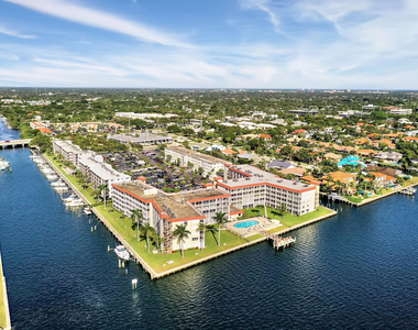 100 Paradise Harbour Boulevard - Photo Thumbnail 1