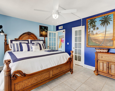 100 Paradise Harbour Boulevard - Photo Thumbnail 17
