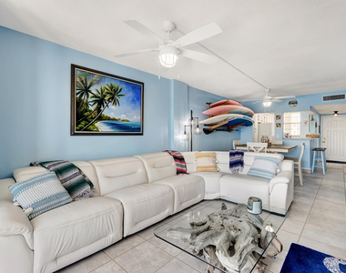 100 Paradise Harbour Boulevard - Photo Thumbnail 8