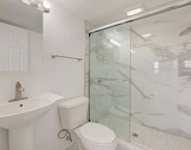 1017 Nw 30th Court - Photo Thumbnail 3