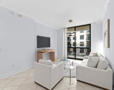 701 S Olive Avenue - Photo Thumbnail 3