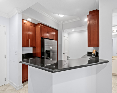 701 S Olive Avenue - Photo Thumbnail 7