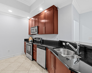 701 S Olive Avenue - Photo Thumbnail 10