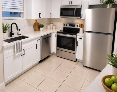4255 N University Drive - Photo Thumbnail 1