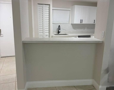 4255 N University Drive - Photo Thumbnail 11