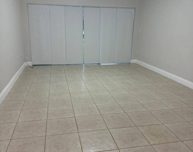 4255 N University Drive - Photo Thumbnail 18