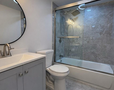 809 W Oakland Park Boulevard - Photo Thumbnail 5