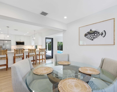 340 Ne 23rd Way - Photo Thumbnail 16