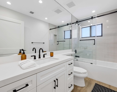 340 Ne 23rd Way - Photo Thumbnail 22