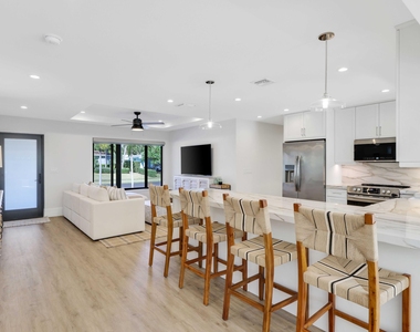 340 Ne 23rd Way - Photo Thumbnail 17