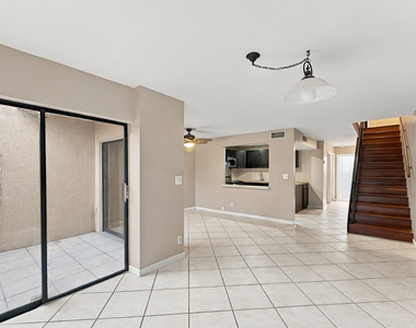 8690 Nw 40th Street - Photo Thumbnail 24
