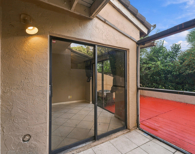 8690 Nw 40th Street - Photo Thumbnail 3
