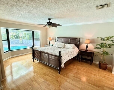 1919 Lindsey Court - Photo Thumbnail 13