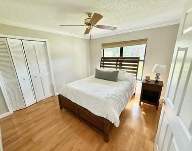 1919 Lindsey Court - Photo Thumbnail 19