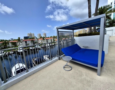 3029 Ne 188th Street - Photo Thumbnail 61
