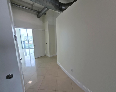 3029 Ne 188th Street - Photo Thumbnail 38