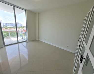 3029 Ne 188th Street - Photo Thumbnail 17