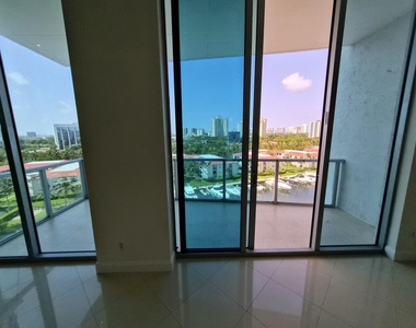 3029 Ne 188th Street - Photo Thumbnail 3