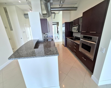 3029 Ne 188th Street - Photo Thumbnail 10