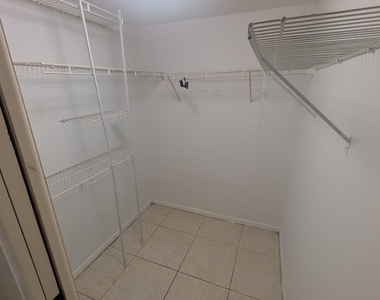 3101 Nw 47th Terrace - Photo Thumbnail 5
