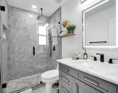 6740 Custer Street - Photo Thumbnail 9